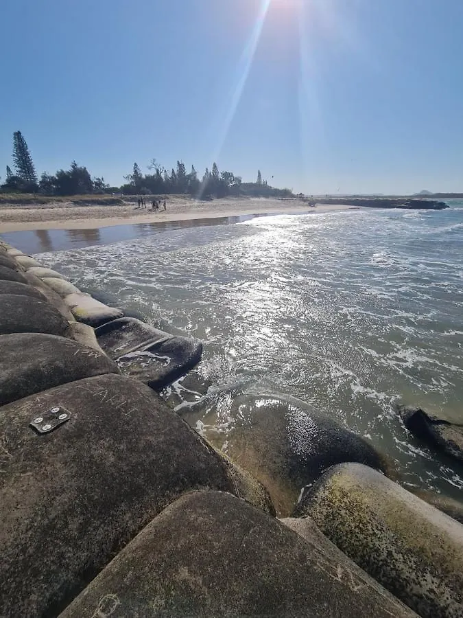 Sea-Hi Beachside Apartment Maroochydore